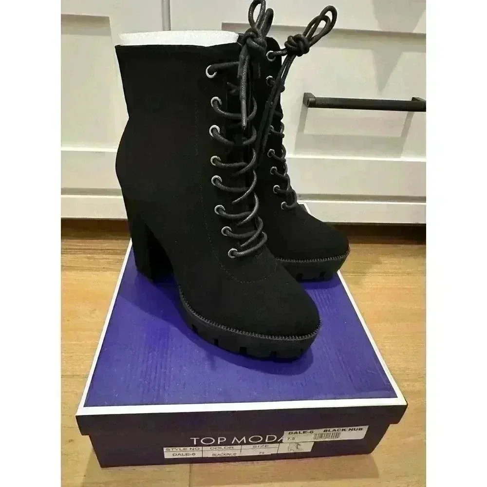 TOP MODA Black Suede Booties